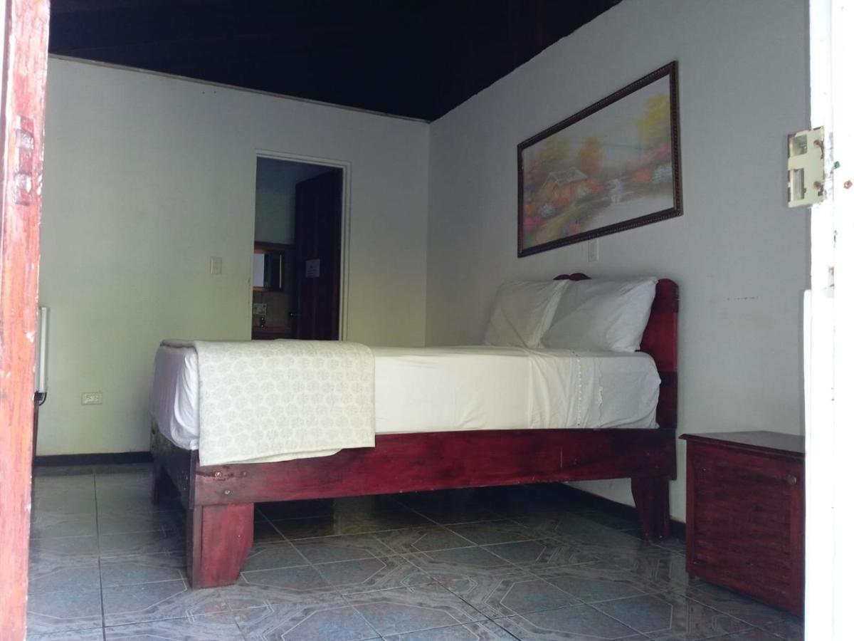 Hostel Manuel Antonio Park Jungle Экстерьер фото